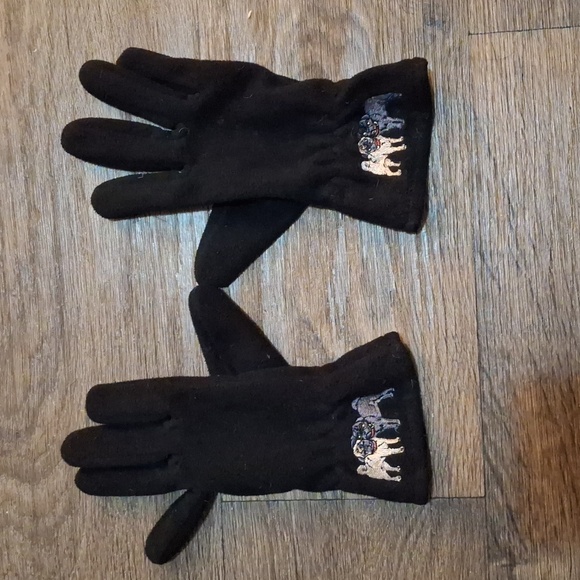 Women's Embroidered Pug Black Gloves. - Picture 3 of 8